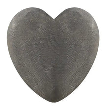 Load image into Gallery viewer, Small Paulownia Wood Heart