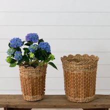 Load image into Gallery viewer, Scalloped Woven Basket