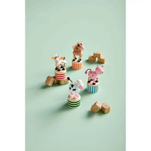 Load image into Gallery viewer, Collapsible Wood Farm Toy